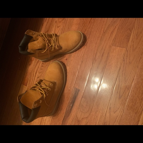 Timbs - Picture 2 of 6